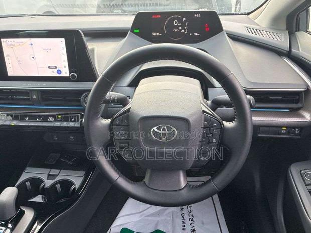 Toyota Prius U 2023