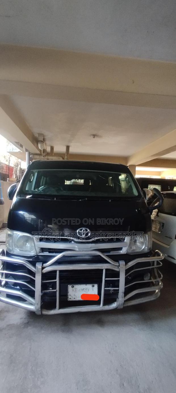Toyota Hiace black 2007