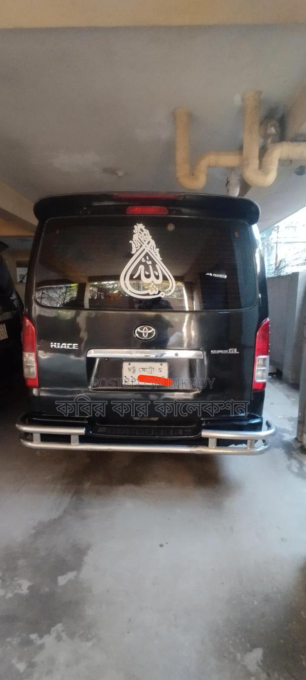 Toyota Hiace black 2007
