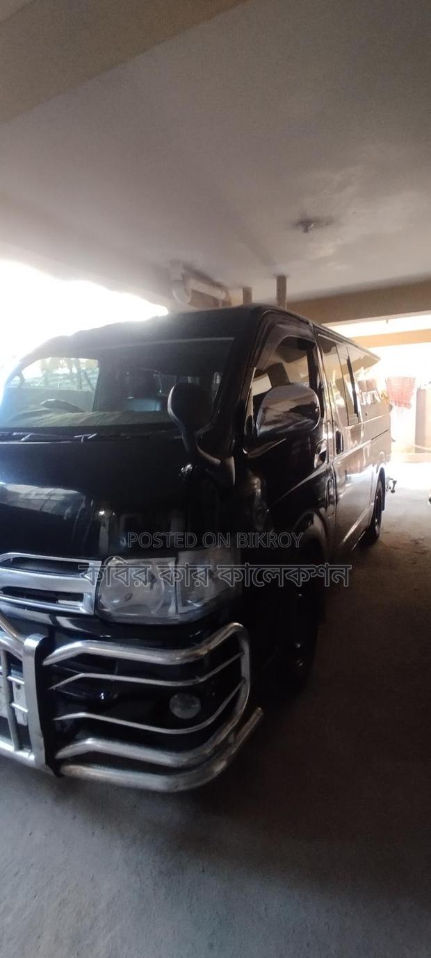 Toyota Hiace black 2007