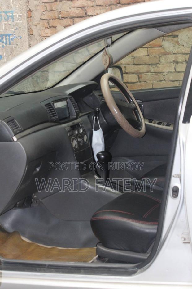 Toyota Sienta 2004