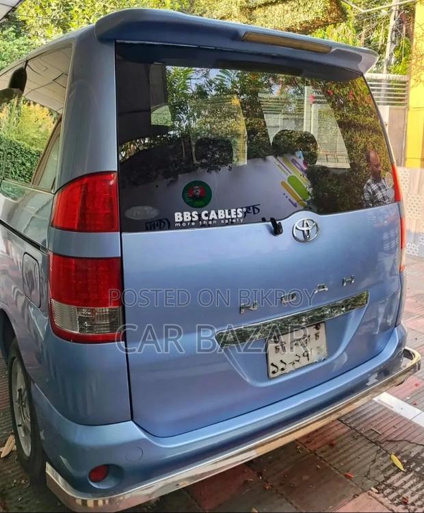 Toyota Noah S GRADE SKY BLUE 2003
