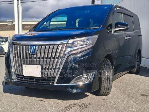 Toyota Esquire hybrid 2021