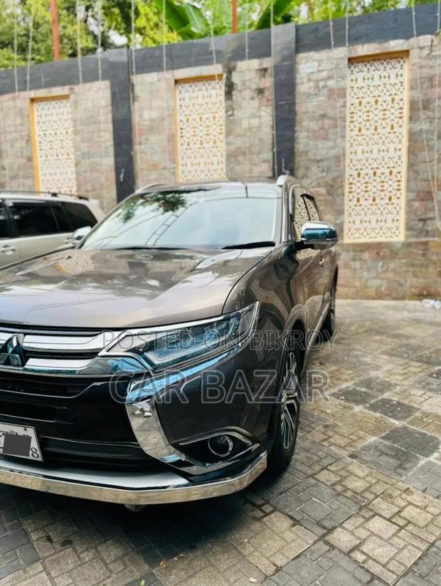 Mitsubishi Outlandar 7Seater Sunroof 2018