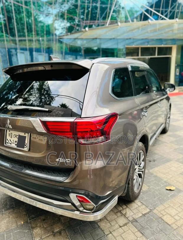 Mitsubishi Outlandar 7Seater Sunroof 2018