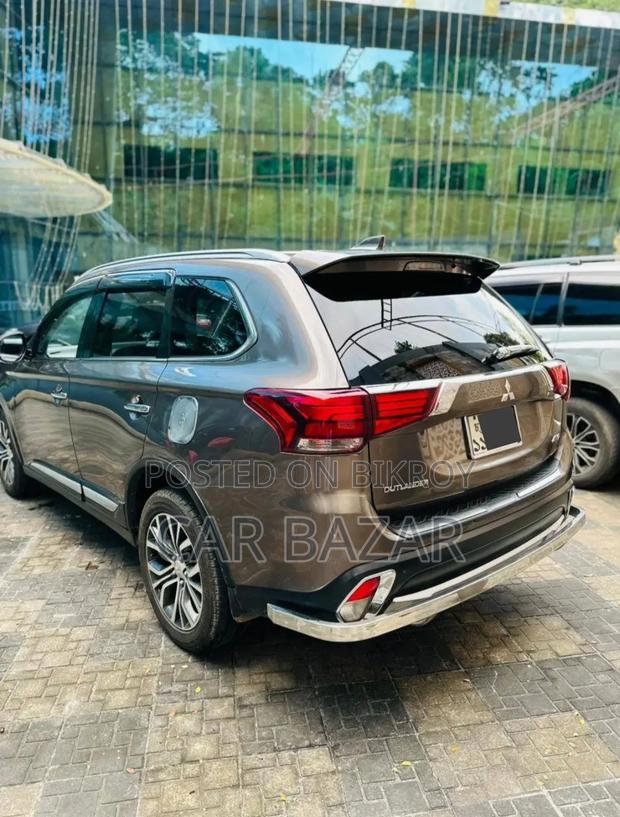 Mitsubishi Outlandar 7Seater Sunroof 2018