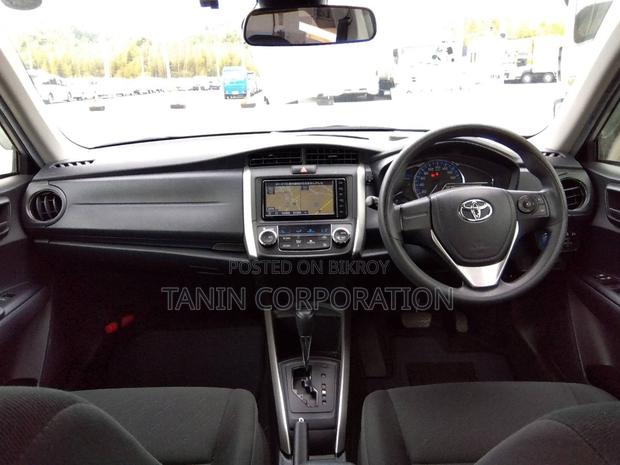 Toyota Fielder Hybrid EX 2020