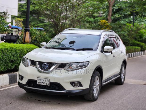 Nissan X-Trail 2.0 Petrol FWD 2014 Pearl