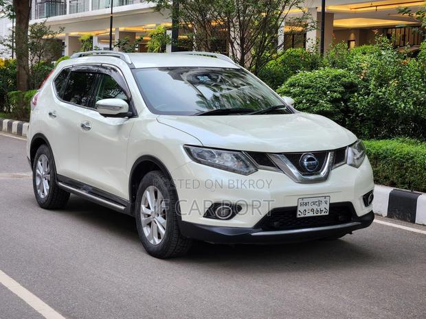 Nissan X-Trail 7 Seat Octane Drive 2014