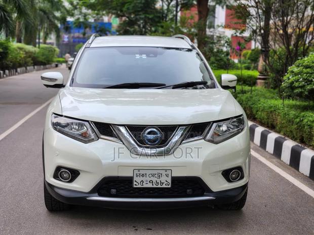 Nissan X-Trail 2.0 Petrol FWD 2014 Pearl