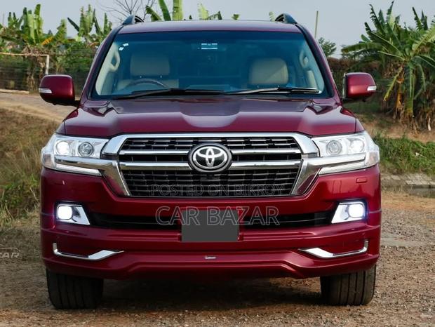Toyota Land Cruiser V8 EXTREMELY FRESH 2016