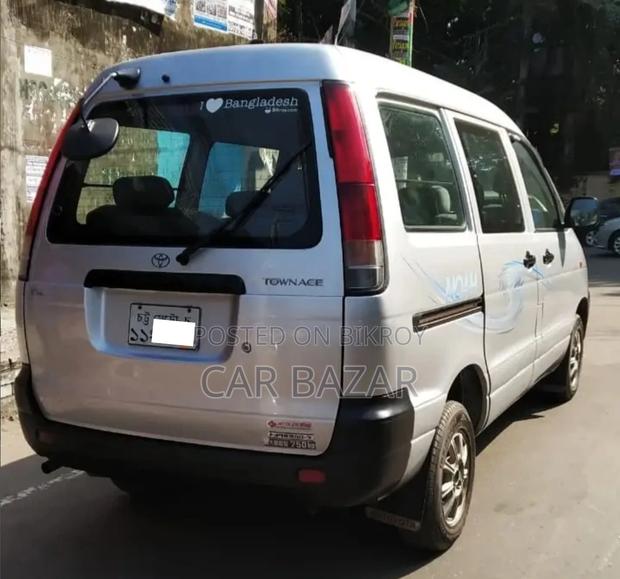 Toyota Noah GL TOWNACE SILVER 2006