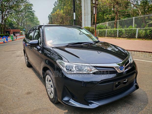 New Toyota Corolla Fielder 1.5 Hybrid FWD 2022 Black