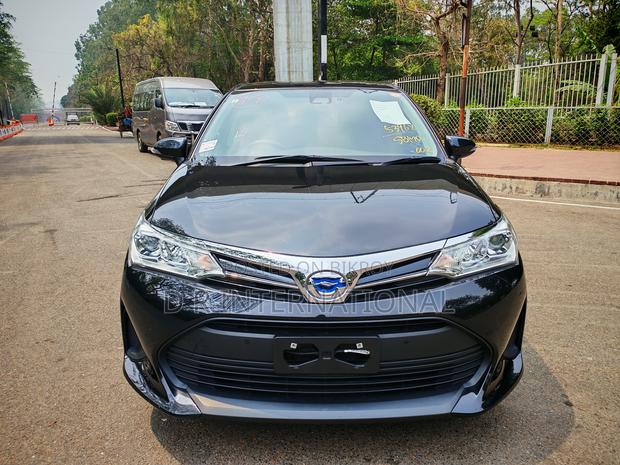 New Toyota Corolla Fielder 1.5 Hybrid FWD 2022 Black