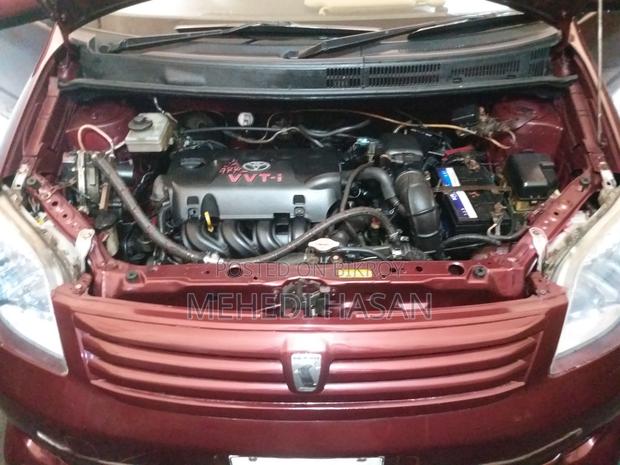 Toyota Raum 2005 Red