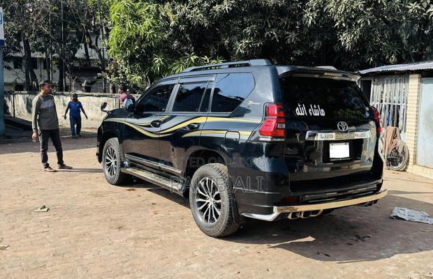 Toyota Land Cruiser Prado 4.0 Petrol TX 2011 Black