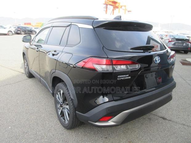 Toyota Corolla Cross 1.8 Hybrid AWD 2022 Black