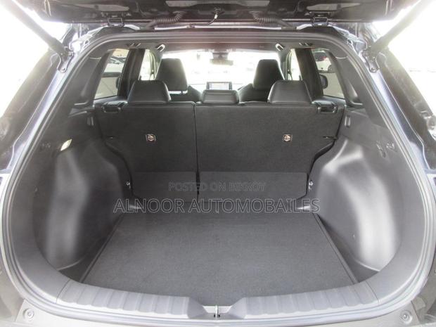 Toyota Corolla Cross 1.8 Hybrid AWD 2022 Black