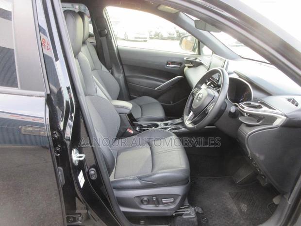 Toyota Corolla Cross 1.8 Hybrid AWD 2022 Black