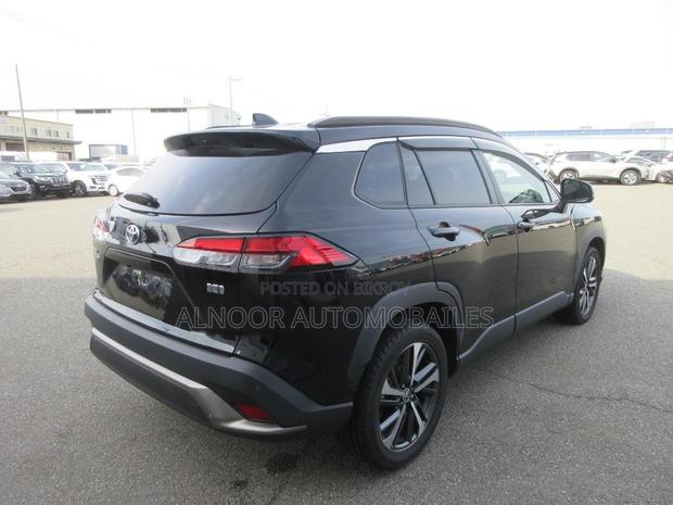 Toyota Corolla Cross 1.8 Hybrid AWD 2022 Black