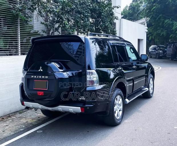 Mitsubishi Pajero Exceed 2018 Black