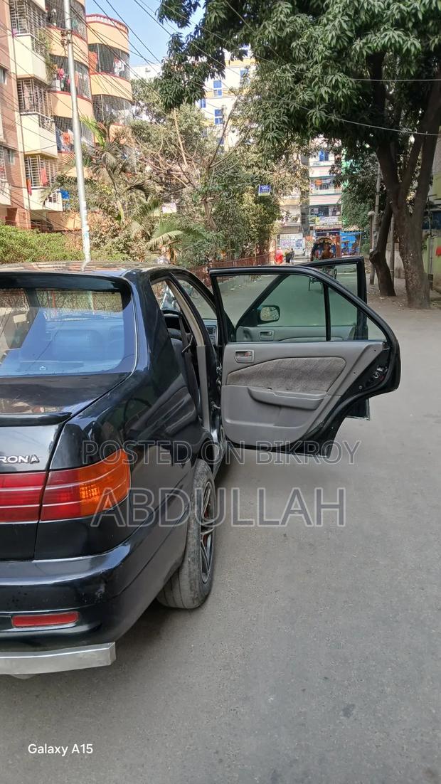 Toyota Corona Premio 2000 Black