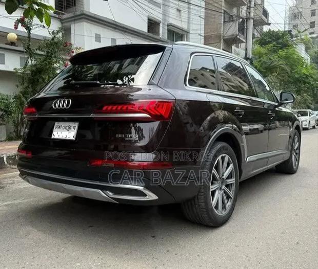 Audi Q7 Premium Plus 2021 Maroon
