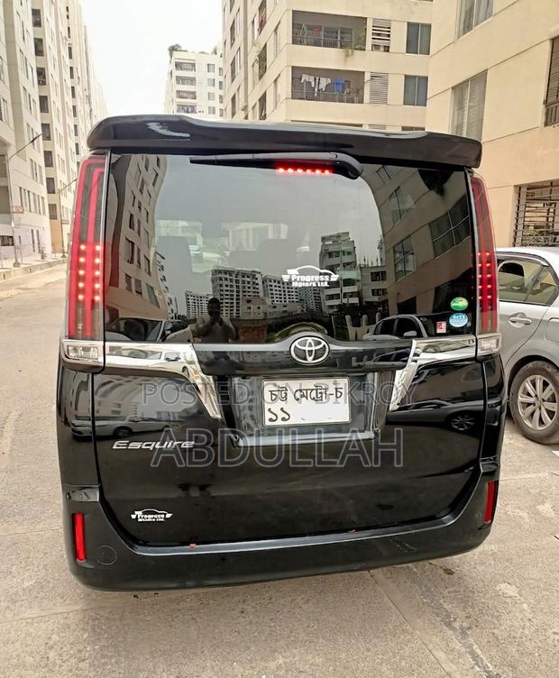 Toyota Esquire 2.0 FWD (8 Seater) 2019 Black