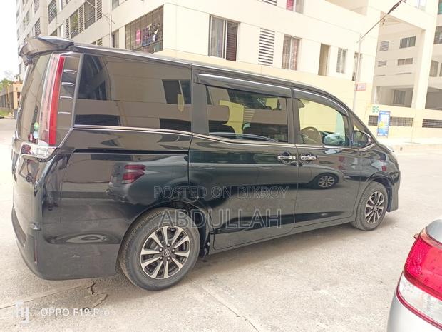 Toyota Esquire 2.0 FWD (8 Seater) 2019 Black