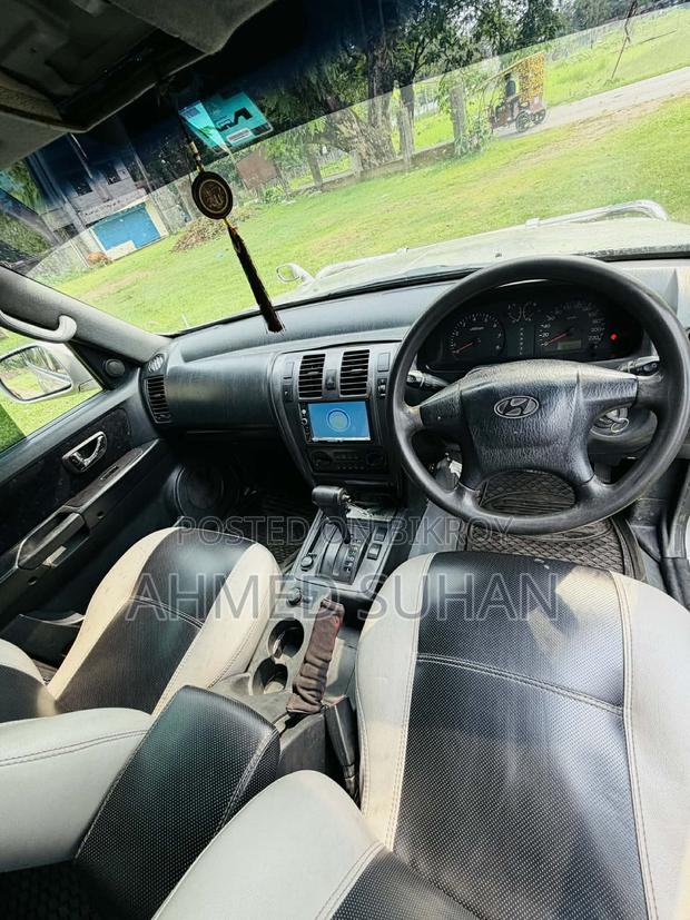 Hyundai Terracan 2.5 2002 White