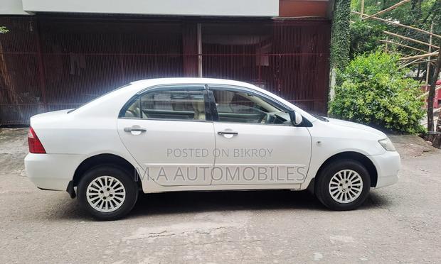 Toyota Corolla 2005 White