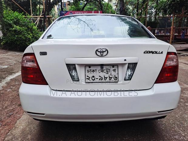 Toyota Corolla 2005 White
