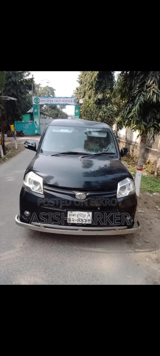 Toyota Sienta 1.5 FWD 2013 Black