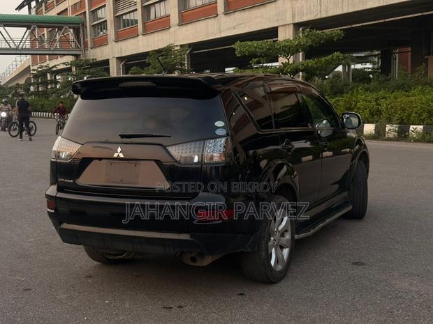 Mitsubishi Outlander 2010 Black