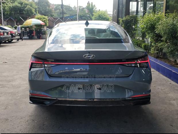 Hyundai Elantra Limited 2021 Gray