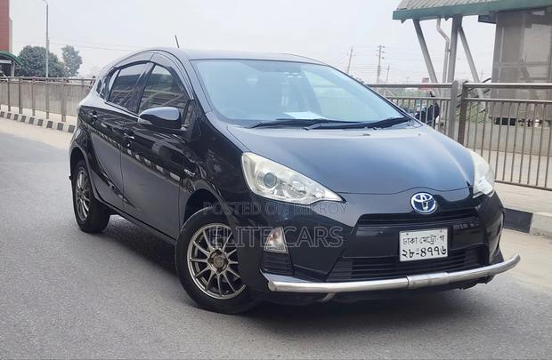 Toyota Aqua 2013 Black