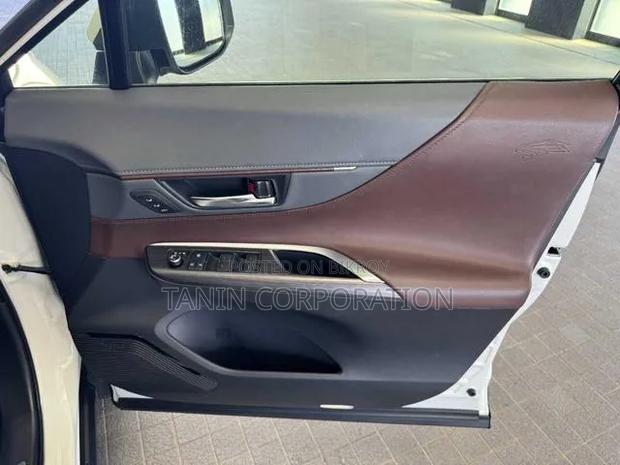 Toyota Harrier 2023 Pearl