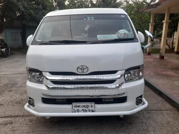 Toyota HiAce Siyaya 2004 Pearl