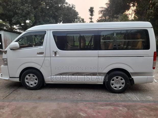 Toyota HiAce Siyaya 2004 Pearl