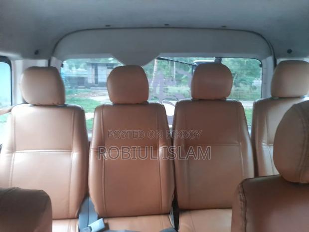 Toyota HiAce Siyaya 2004 Pearl