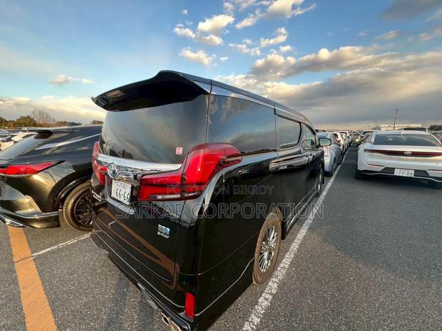 Toyota Alphard 2021 Black
