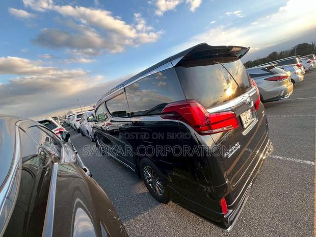 Toyota Alphard 2021 Black