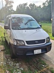 Toyota Noah 2005 White for sale