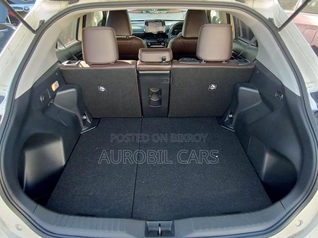Toyota Yaris 2021 Pearl