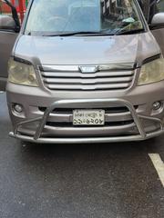 Toyota Noah 2.0 AWD (8 Seater) 2001 Beige for sale