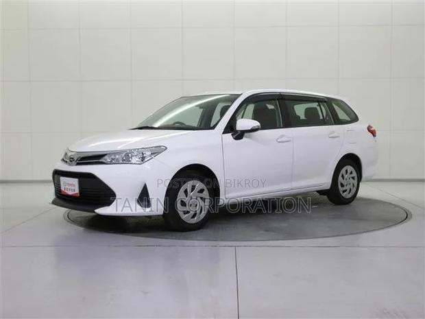 Toyota Corolla Fielder 1.5 Hybrid FWD 2020 White