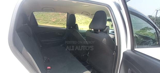 Toyota Vitz 1.5 FWD Hybrid 5dr 2017 White