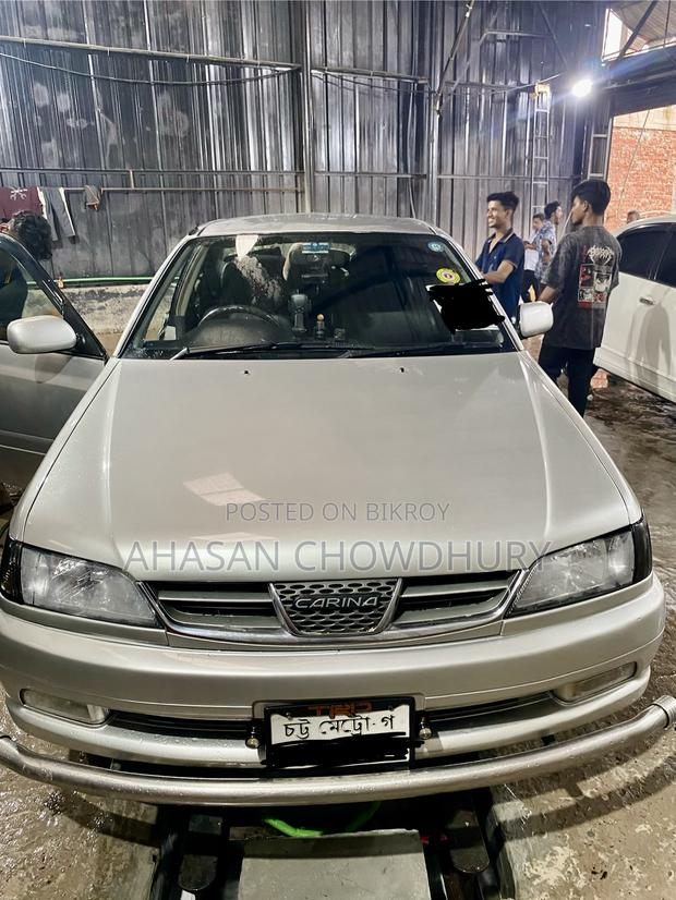 Toyota Carina 1.5 FWD Sedan 2000 Silver