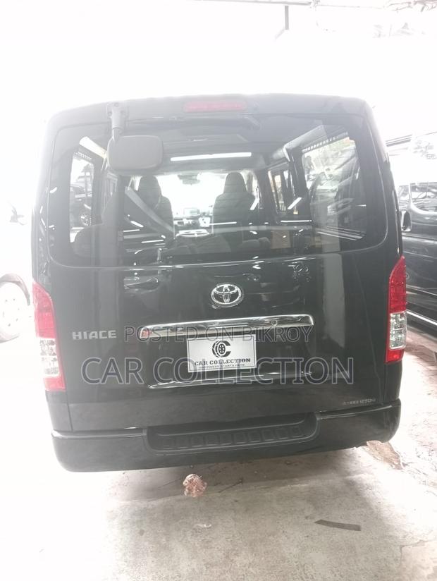 Toyota Grand HiAce 2001 Black