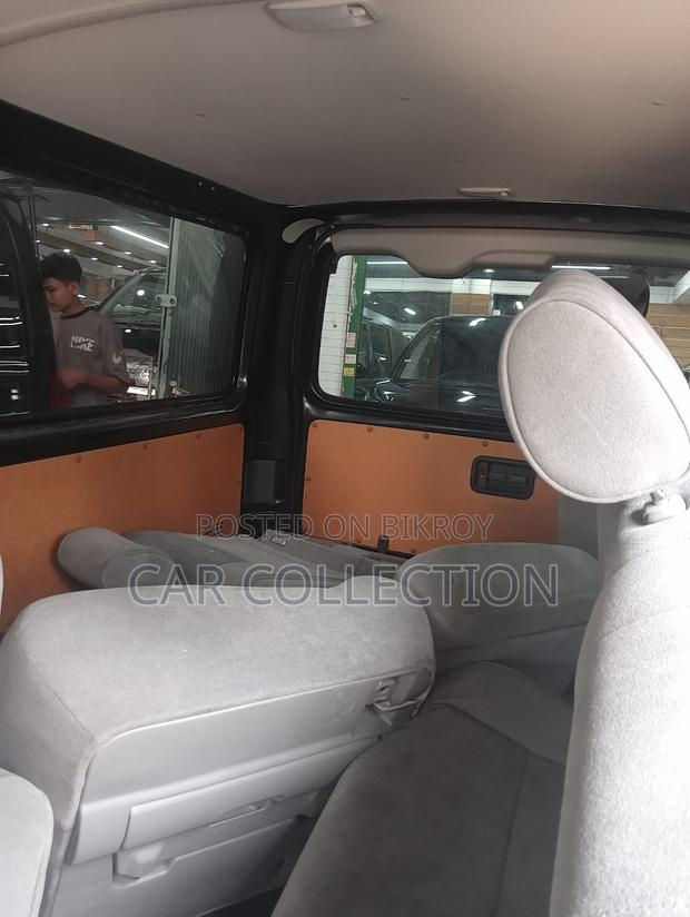 Toyota Grand HiAce 2001 Black